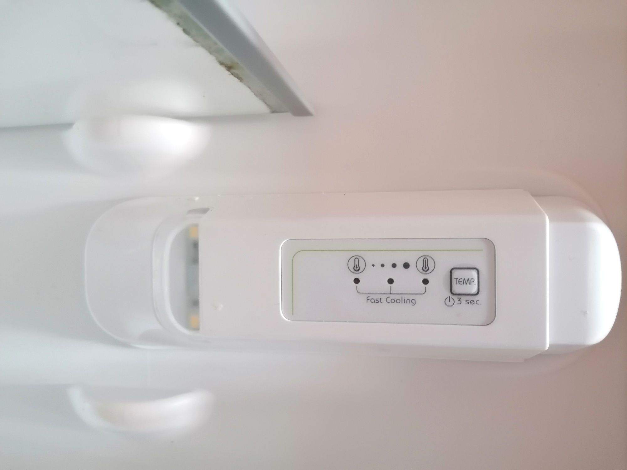 Frigorífico Combinado Indesit X 320 Litros No Frost e Inox