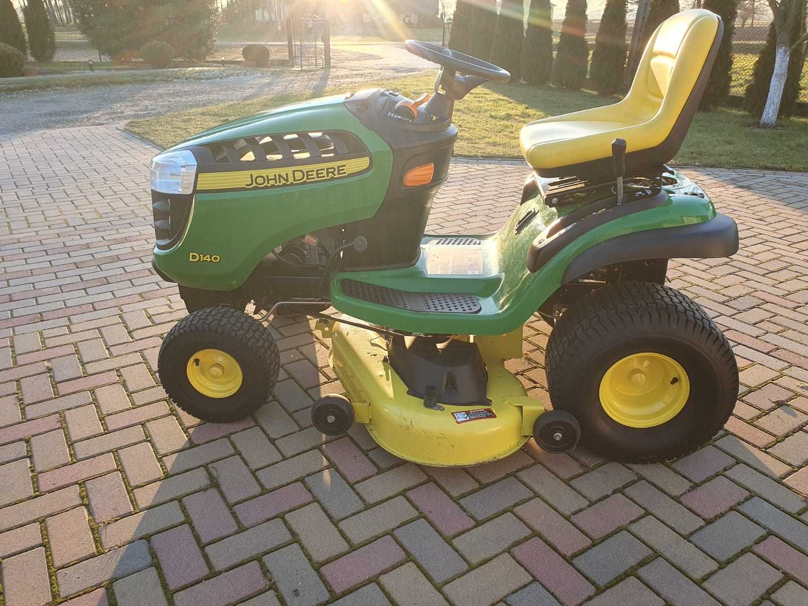 Traktorek John Deere. NISKI PRZEBIEG