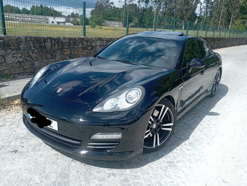 Porsche Panamera 3.0D 2012