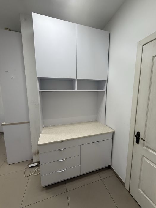 Кухня, комод, стерилізаційна