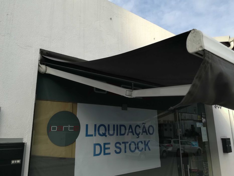 Toldo EXTENSÍVEL"BAIXA DE PREÇO" com estrutura lacada em branco