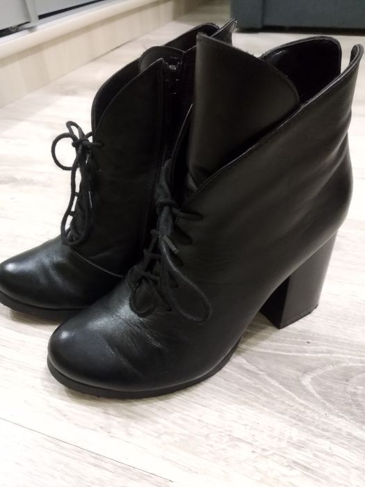 Шкіряні ботільйони 36р