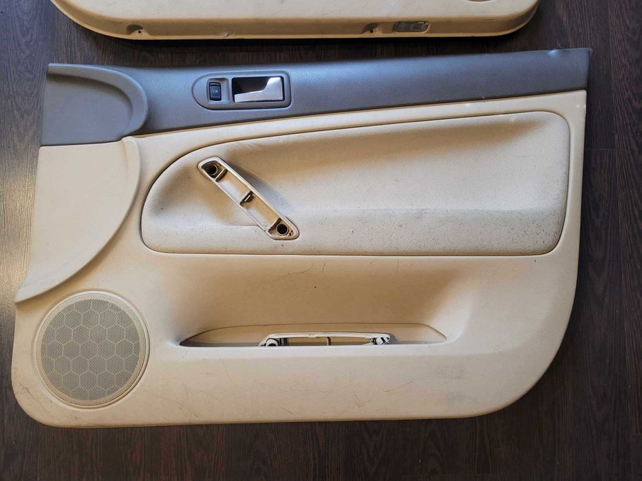 Passat B5 Boczki Prawy Przód Passat B5 Tapicerka Prawa EU B5