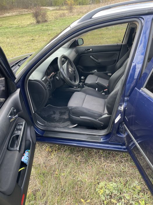 Volkswagen Golf IV 1.6 16V • 2000 рік • Механіка