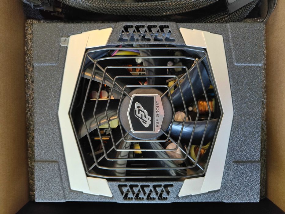 Fonte Alimentação - PSU - FSP 1200 W 80 Plus Platinum