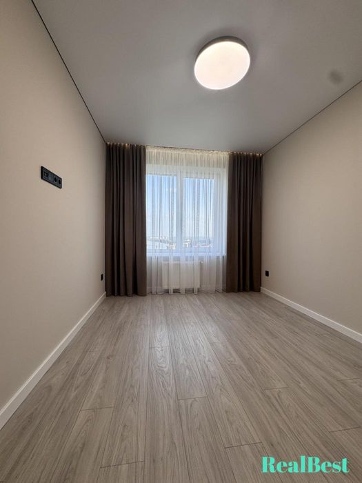 Продаж / Квартира / Боголюбова, Щасливе, Рівне