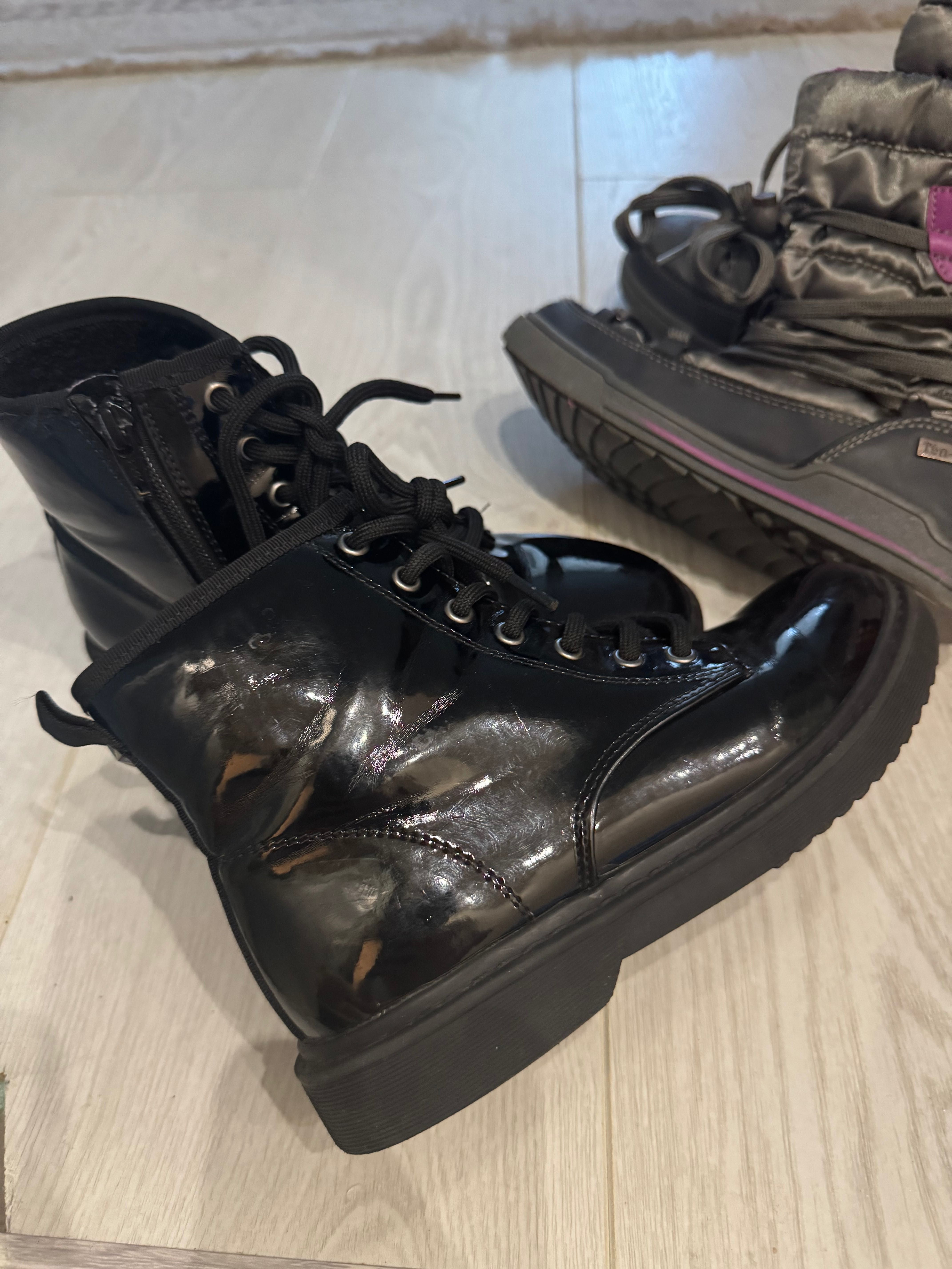 Зимове і демі взуття Ugg emu р 32