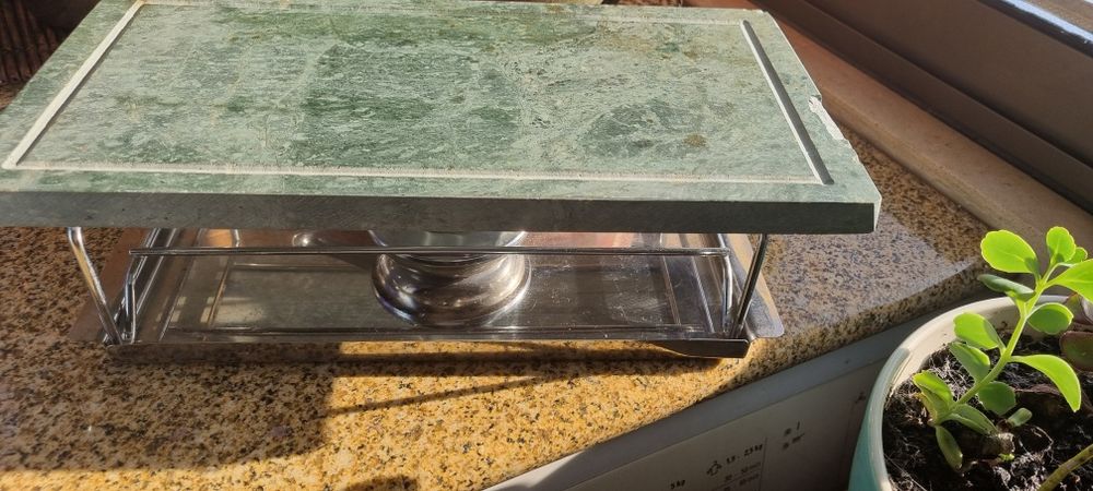 Pedra para grelhar carne na mesa. Ótimo para convívio.