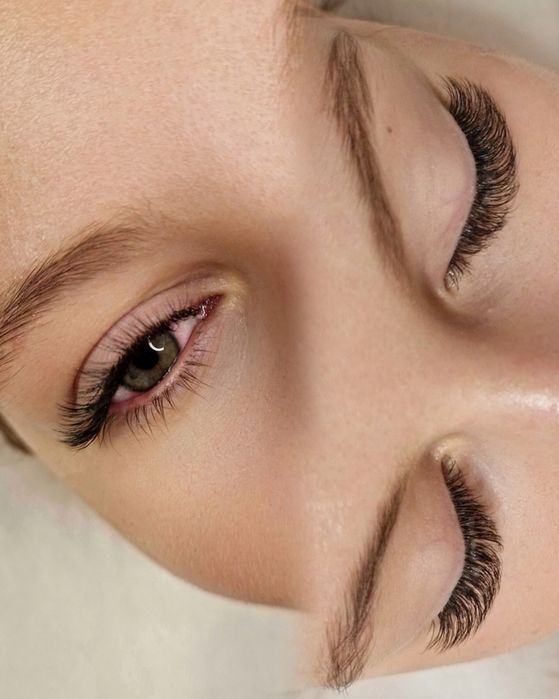 Нарощування вій (моделі)