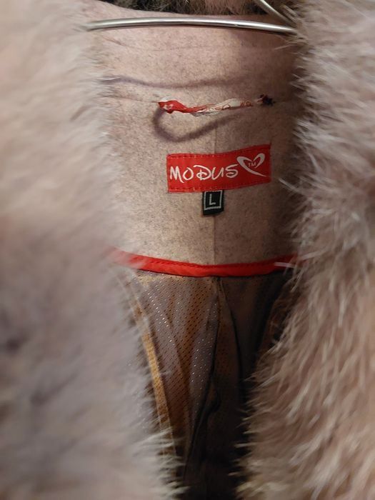 Продам пальто кашемирове с мехом натуральным меховые, м.Марганец