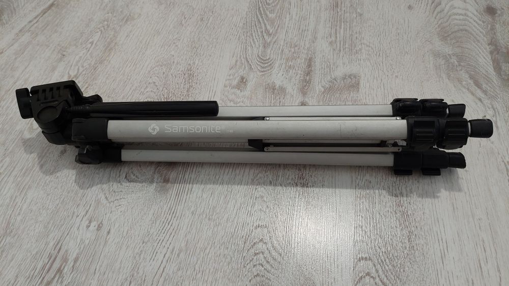 Statyw do aparatu Samsonite 1100