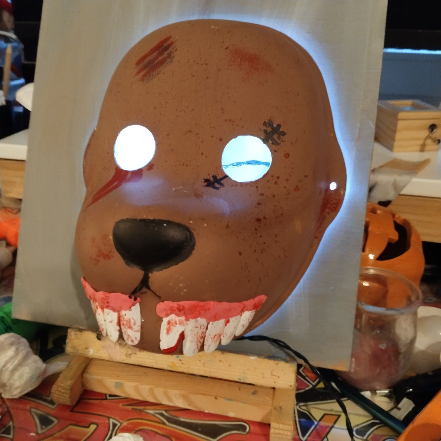 Maska na hallowen , super straszna,pies z krwią