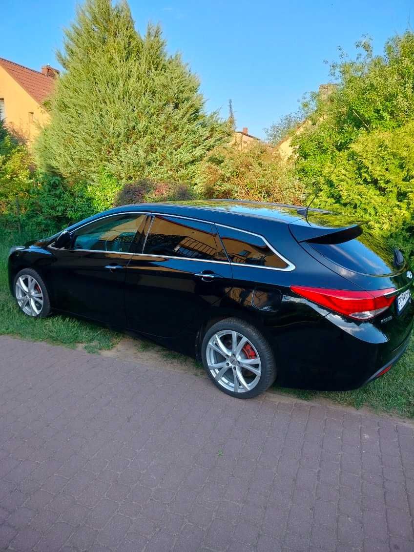 Sprzedam Hyundai i40, kombi 2.0 automat, 2012r, bogate wyposażenie!
