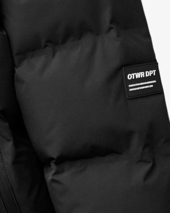 Чорна зимова куртка zara для хлопчика нова