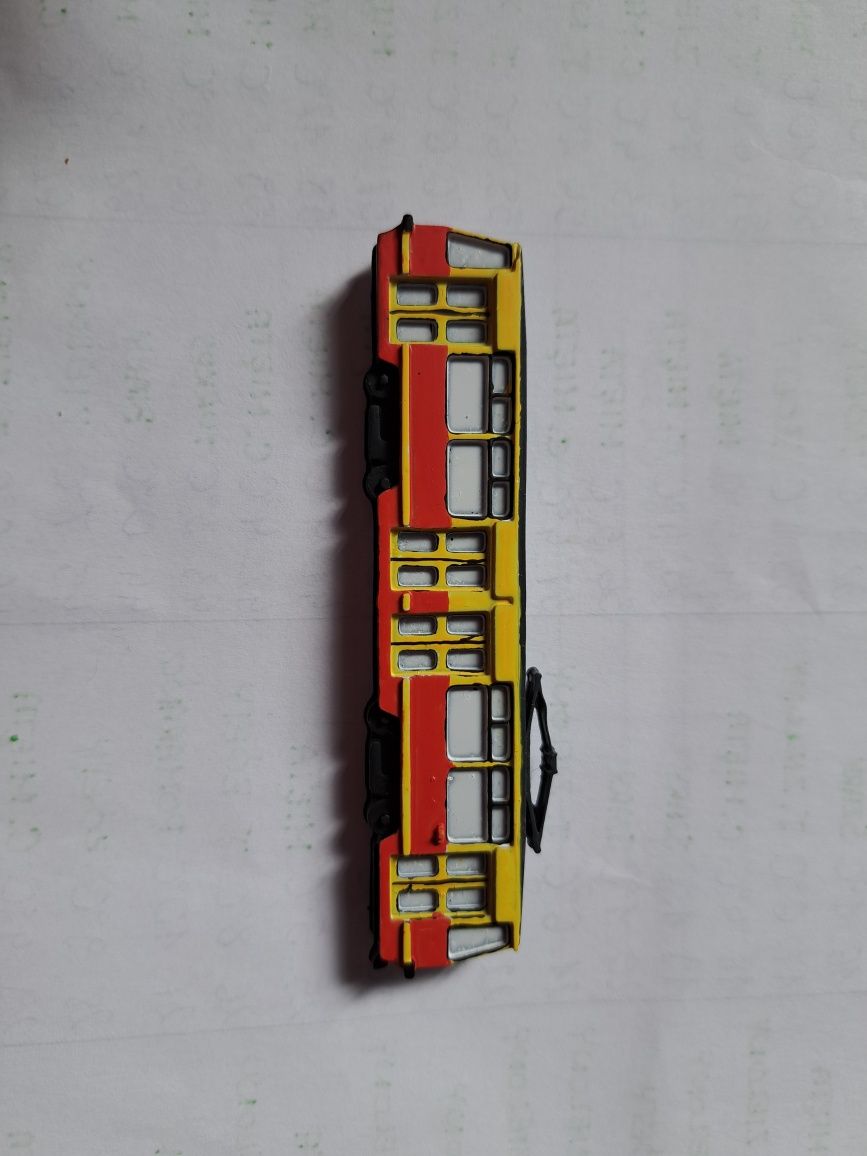 Magnes na lodówkę tramwaj 105N / 105Na / 105Ng