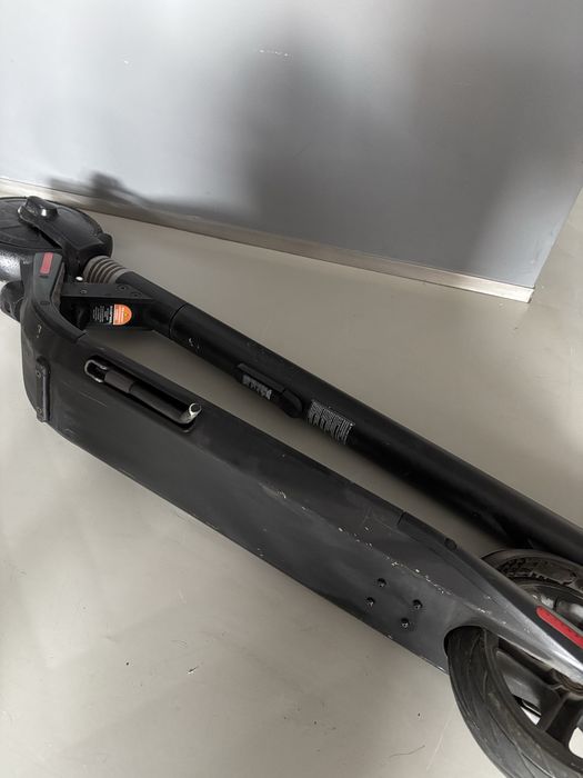 Korpus awaria Hulajnoga elektryczna SEGWAY NINEBOT ES1