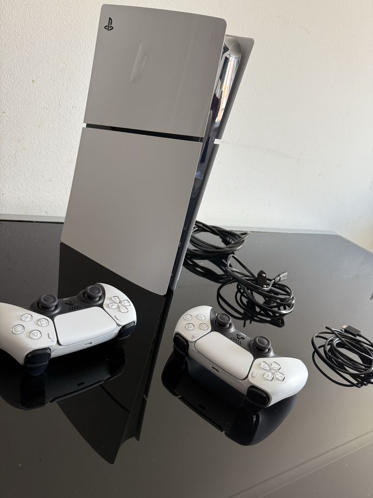 PS5 Slim 1TB 2 comandos