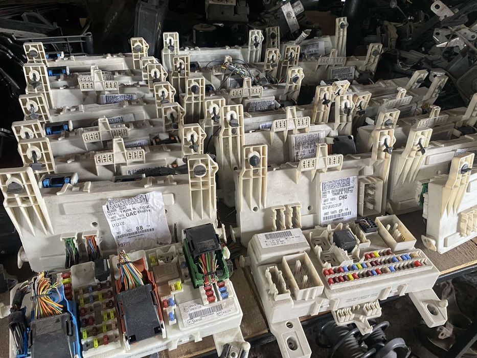 Блок запобіжників BSI Ford Focus2, Cmax