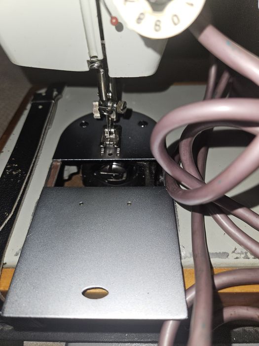 Швейна машина Чайка