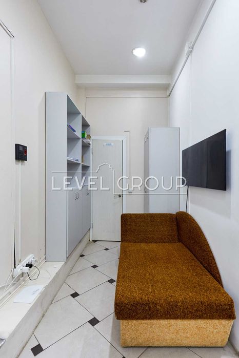 Комерційне приміщення/ Антоновича 93 Олімпійська Фасад Прохідне місце