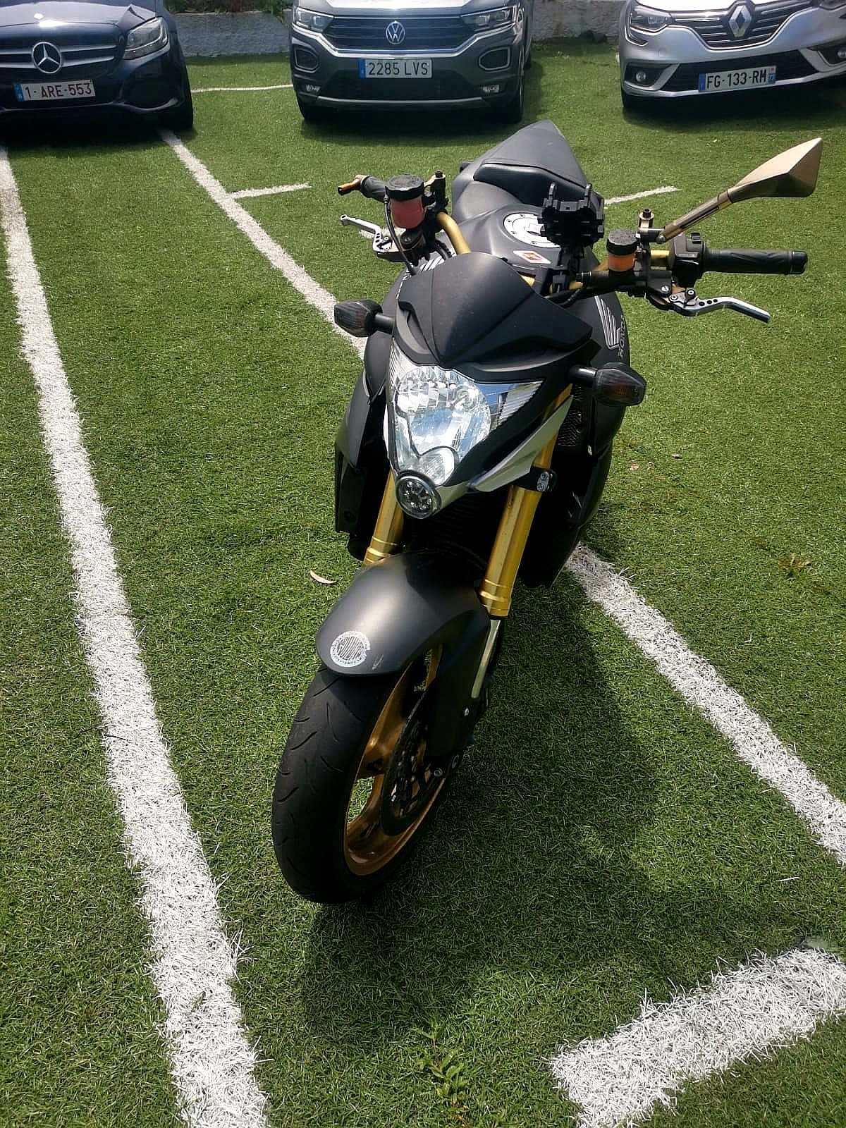 Vendo CB1000r como nova