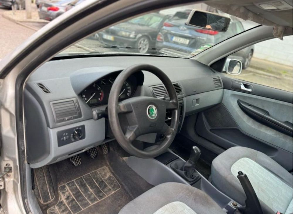 Skoda fabia 2001 , 1500€