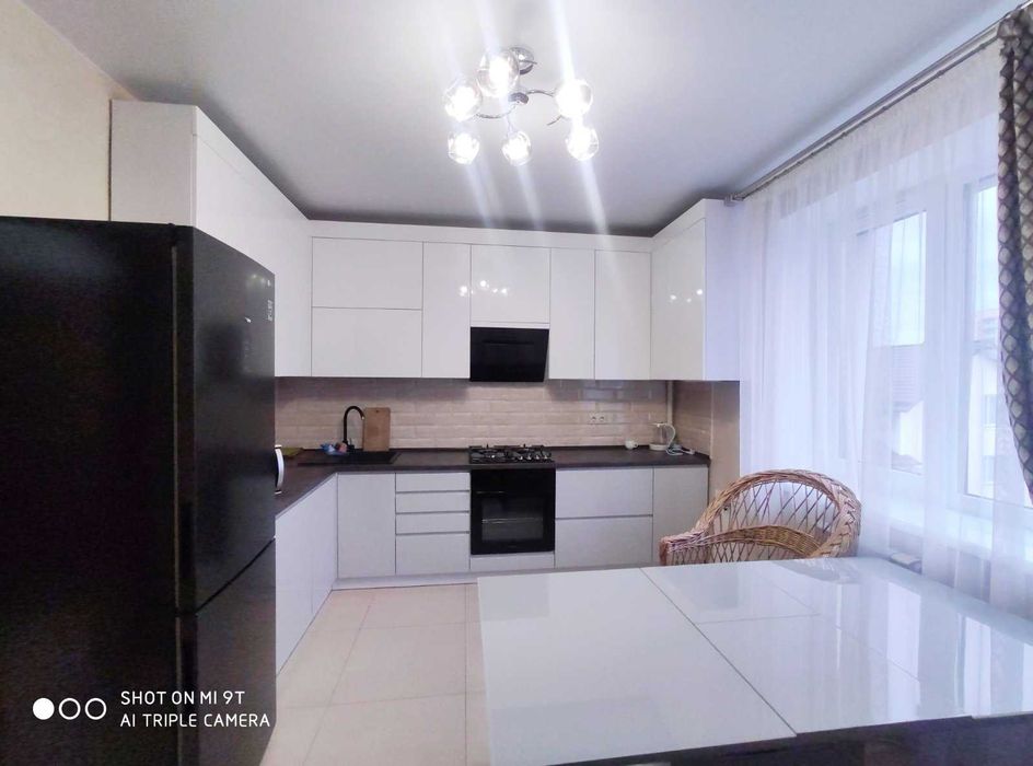 Нова квартира у Центрі. Шевченка17. Паркінг