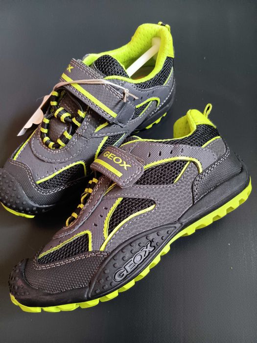 Adidasy na rzepy Geox