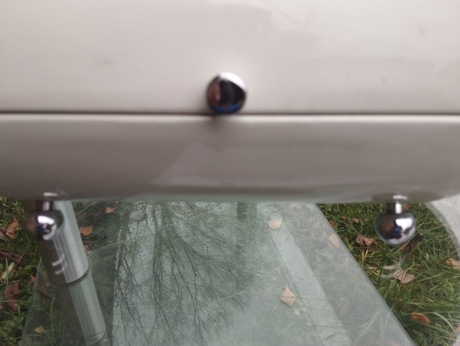 Chłopak, pojemnik na chleb itp.