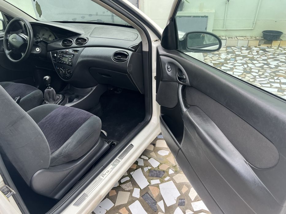 Vendo ford focus 1.8 TDDI Gasoleo