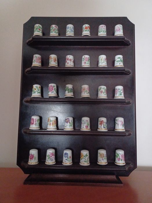 Coleção completa de 30 Dedais em loiça Limoges