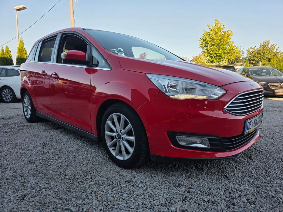 Ford Grand C-MAX 1,0 ecoboost 125km Titanum