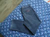 Spodnie sztruksowe sztruks sztruksy Wrangler PAS 48cm