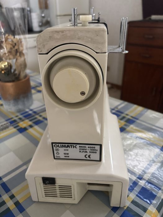 Maquina costura portatil