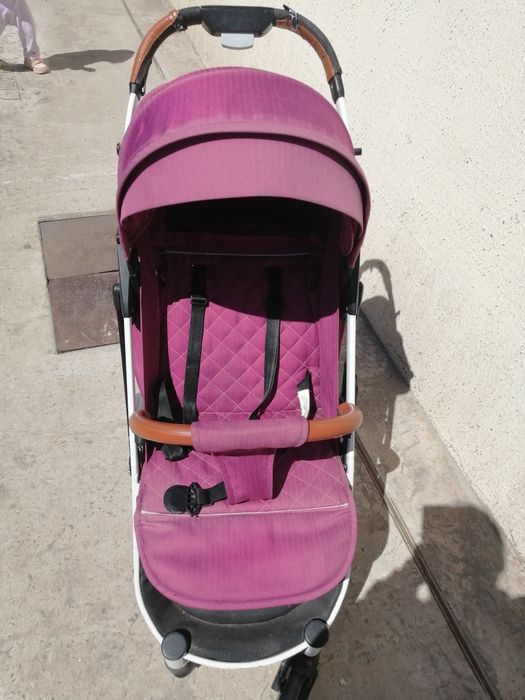 Прогулянкова коляска