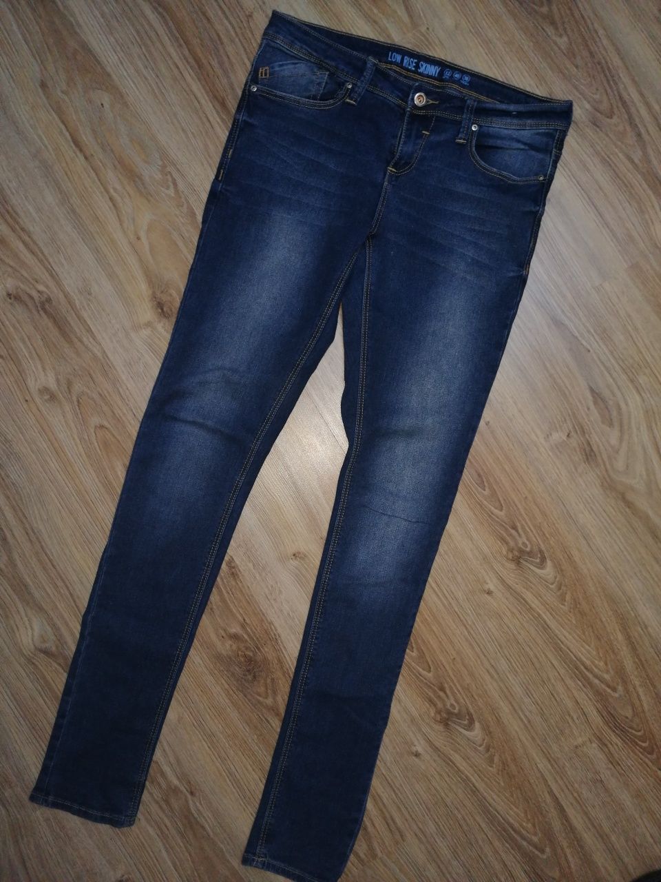 Spodnie skinny roz 40