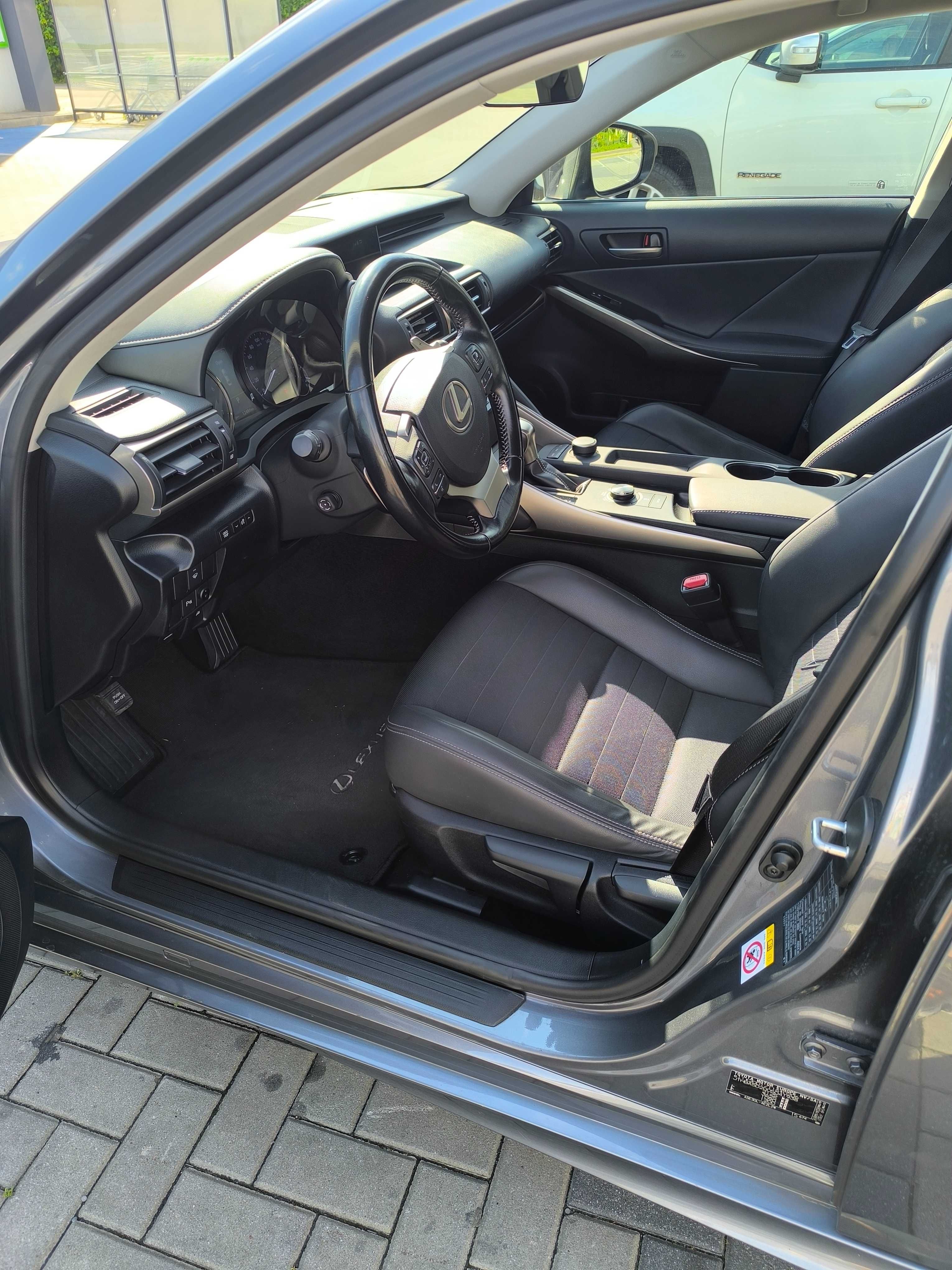 Lexus is 200t - sprzedam