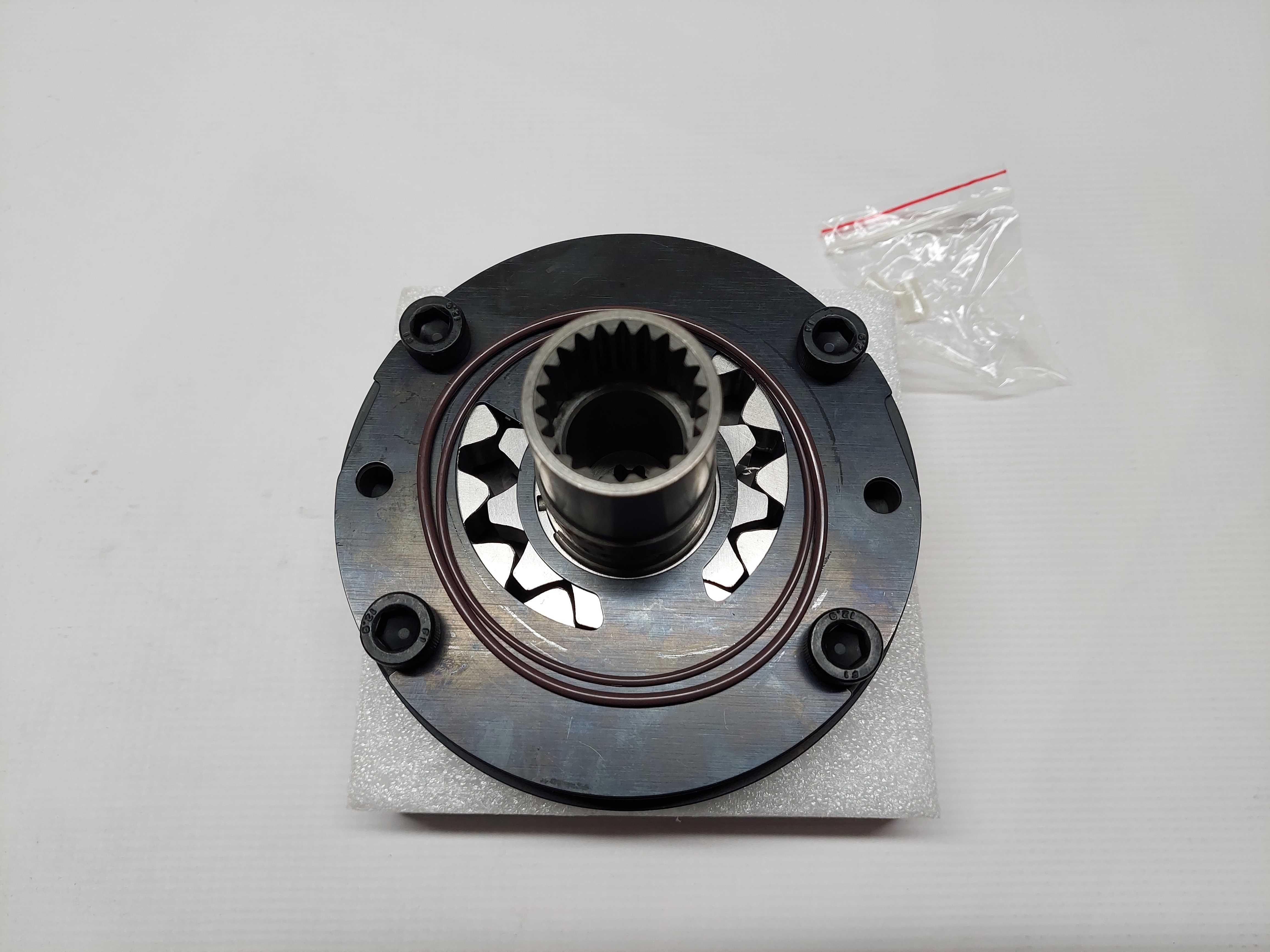 Pompa ładowania A4VG71 przelotowa / charge pump / doładowcza