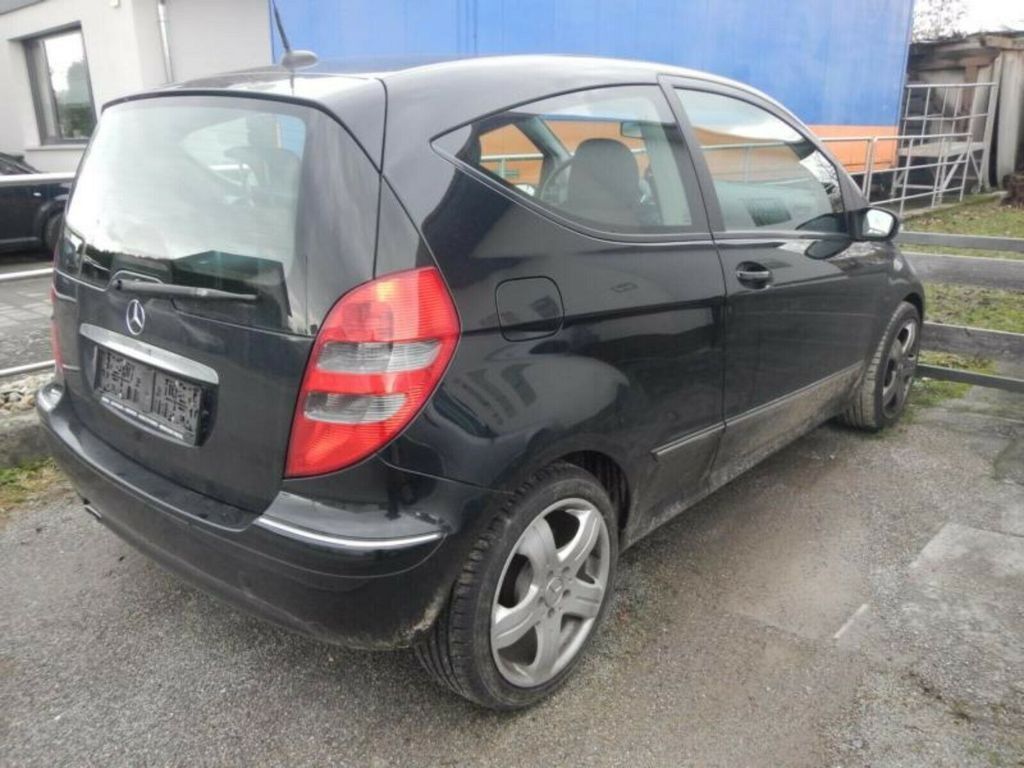 Mercedes A klasa 2.0 CDI na części przód zderzak maska silnik