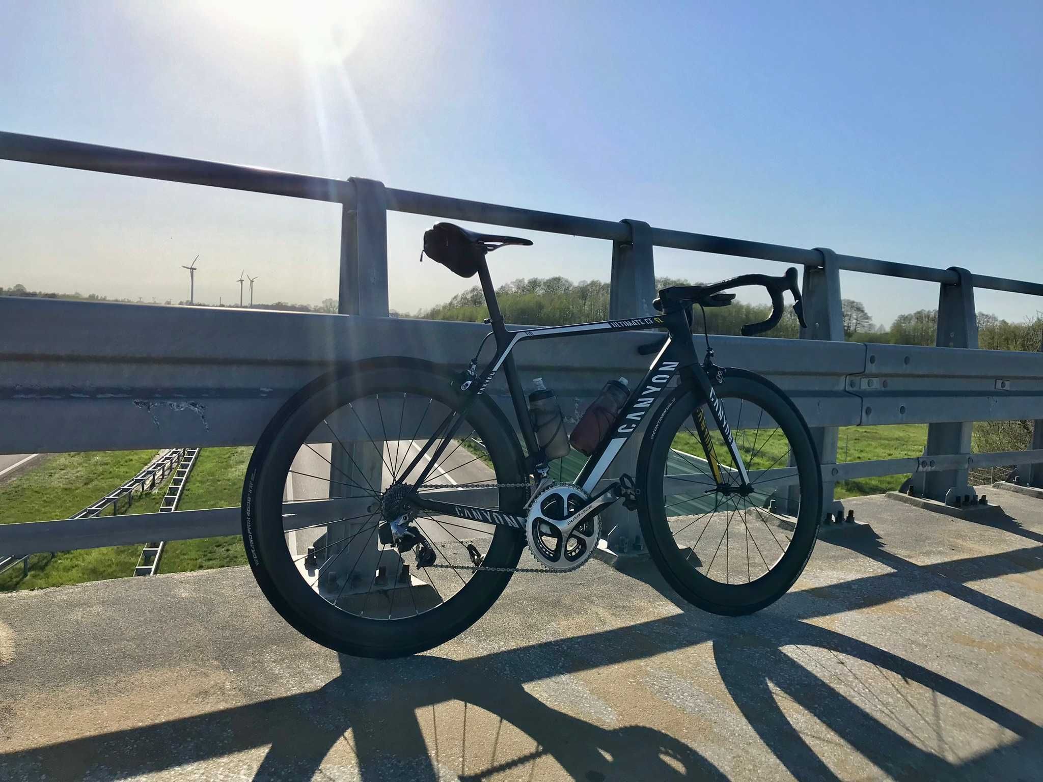 Canyon Ultimate CF SL Shimano Dura Ace / SRAM Red eTap 11s