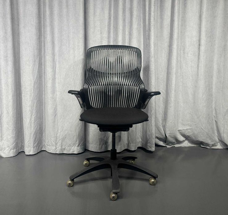 Ергономічне комп'ютерне/офісне/чорне крісло Knoll/комп'ютерні крісла