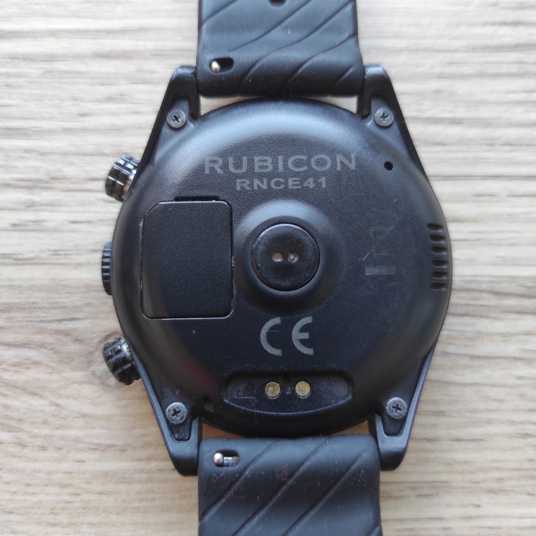 SMARTWATCH RUBICON - RNCE41. Wejście na kartę SIM.Aparat