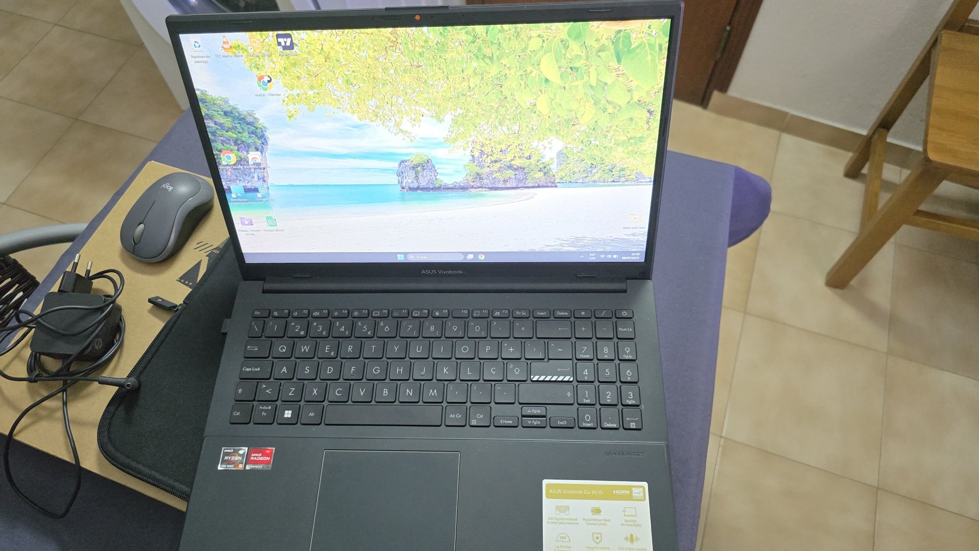 Portátil Asus vivobook  16gb de ram , AMD ryzen 5  7520u