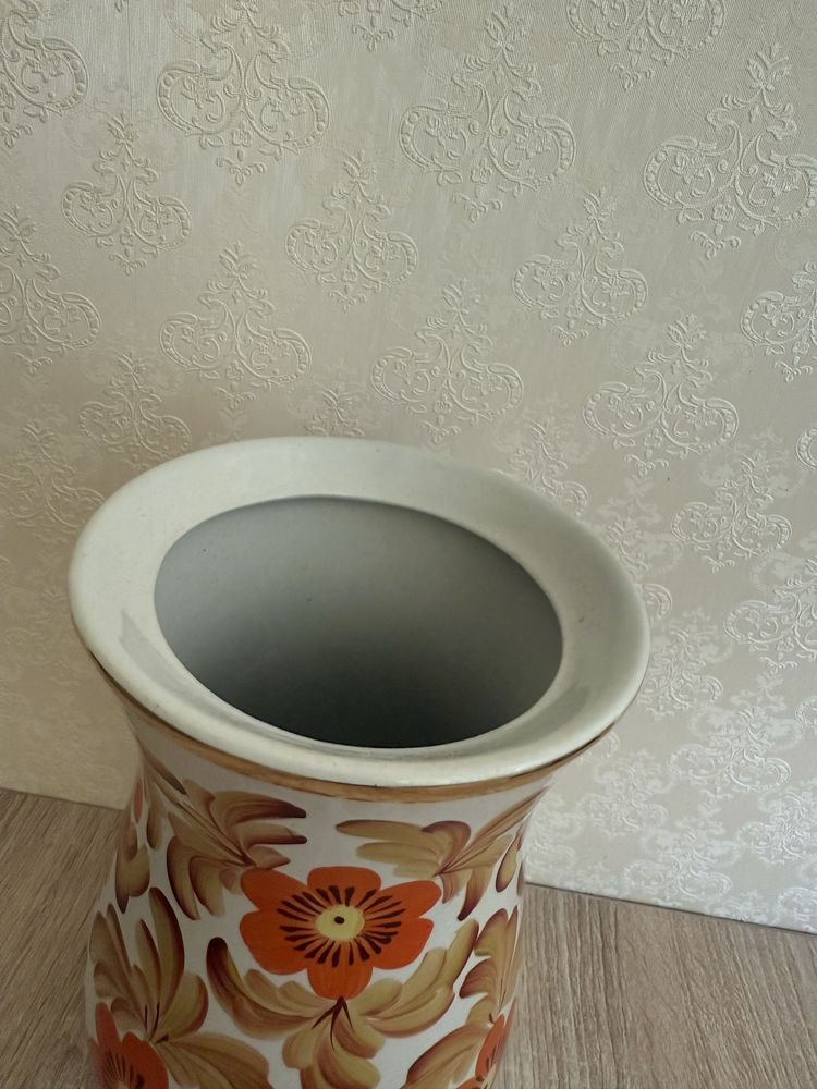 Ваза большая . Славянск