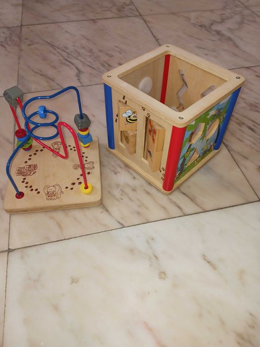 Brinquedo caixa educativa