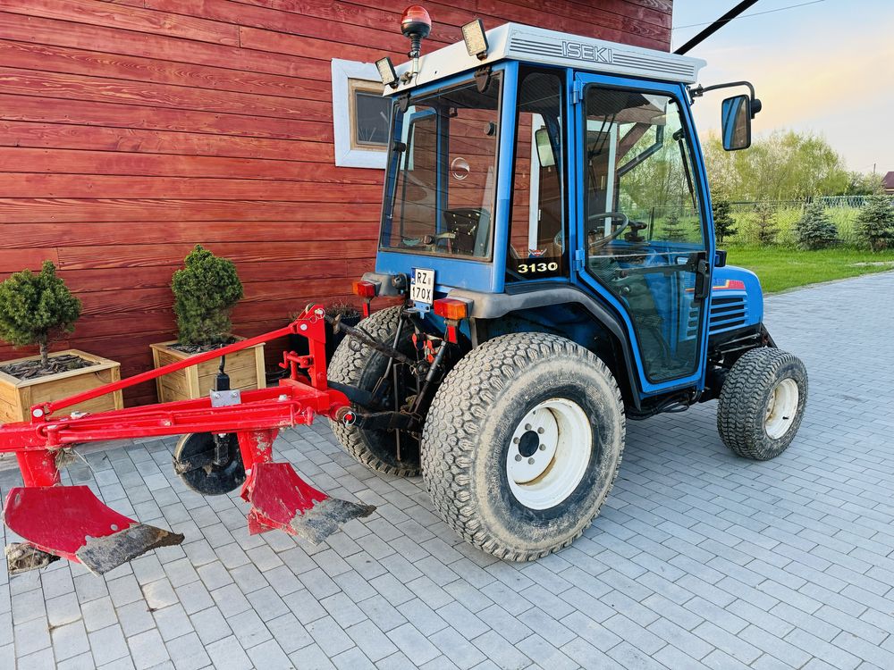 Traktorek iseki 3130 ogrodowy ciągnik komunalny traktor 4x4 kosiarka