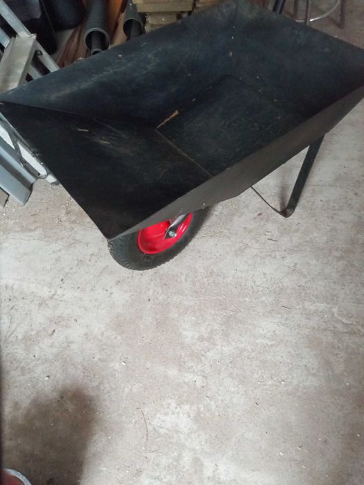 taczka używana, gruba blacha, wymiary misy 57cmx83cm, głębokości 20cm