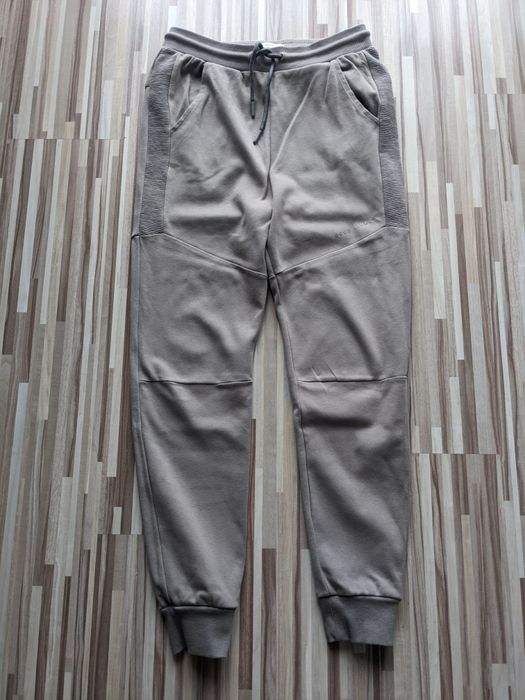 Spodnie dresowe Reserved 164