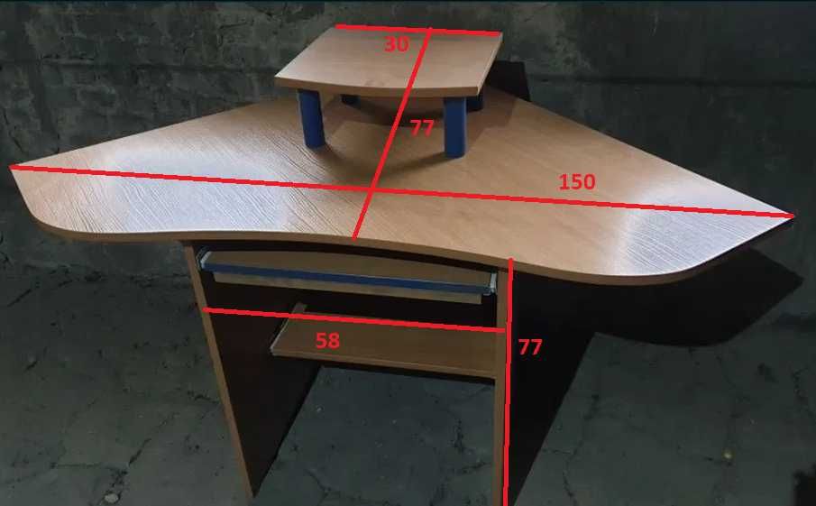 Narożnikowe biurko pod komputer