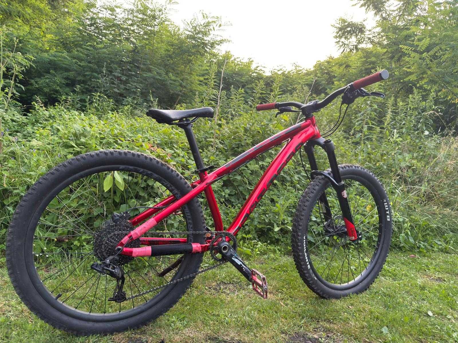 Dartmoor Hornet 26 RED 2020